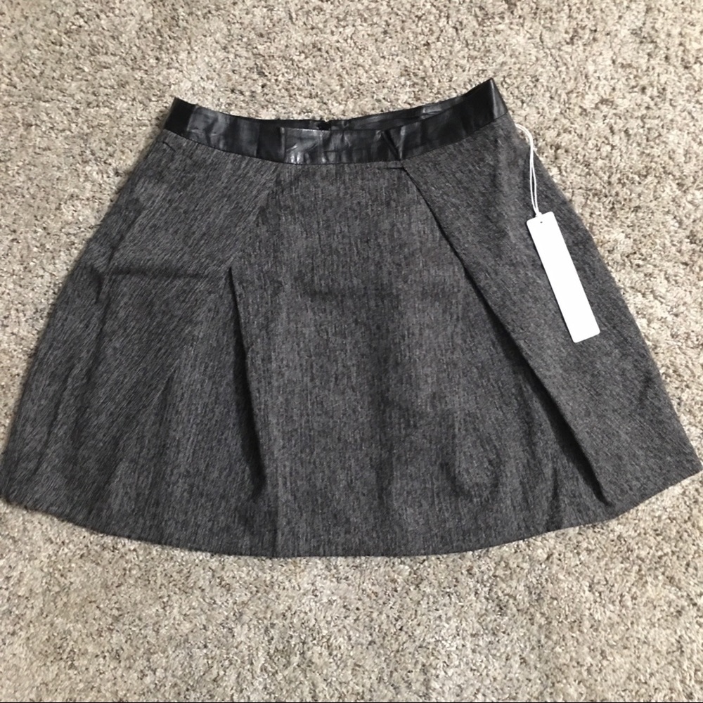 Line & Dot Revolve Grey Skirt NWT Size 6